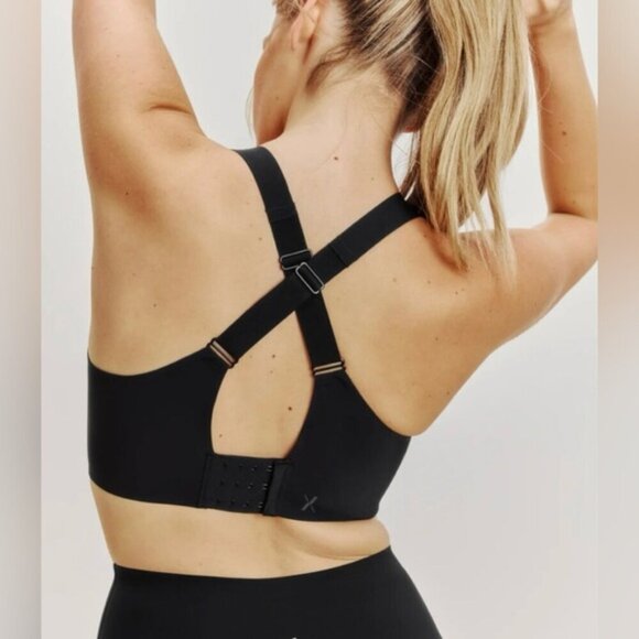 Knix - Women’s Catalyst Front Zip Sports Bra - Zebra. Size: 7 +. (1778) - Picture 10 of 15